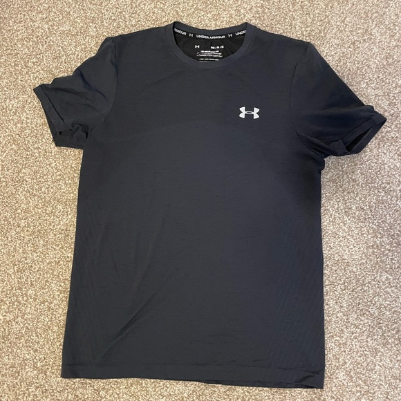 Dark Grey Under Armour Dry Fit shirt - Picture 2 of 4